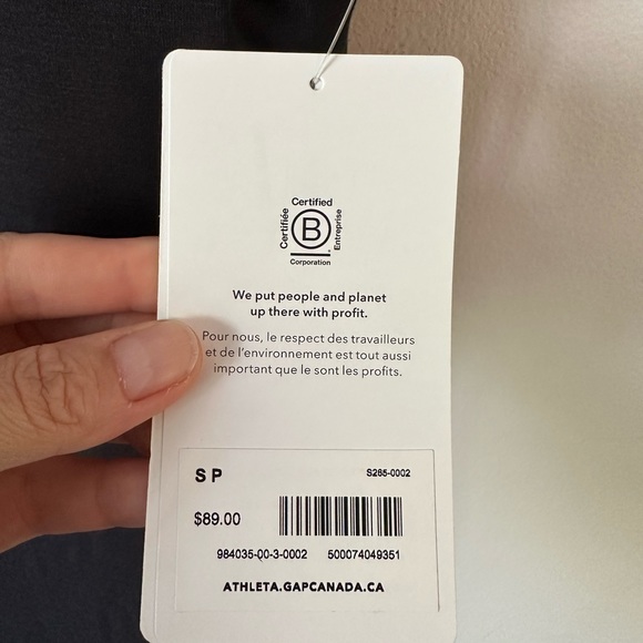 Athleta Black Deep V t-shirt with build in bra - Picture 5 of 6